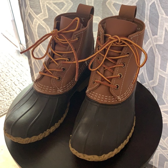 L.L. Bean BRAND NEW Bean Boots! - Picture 2 of 5